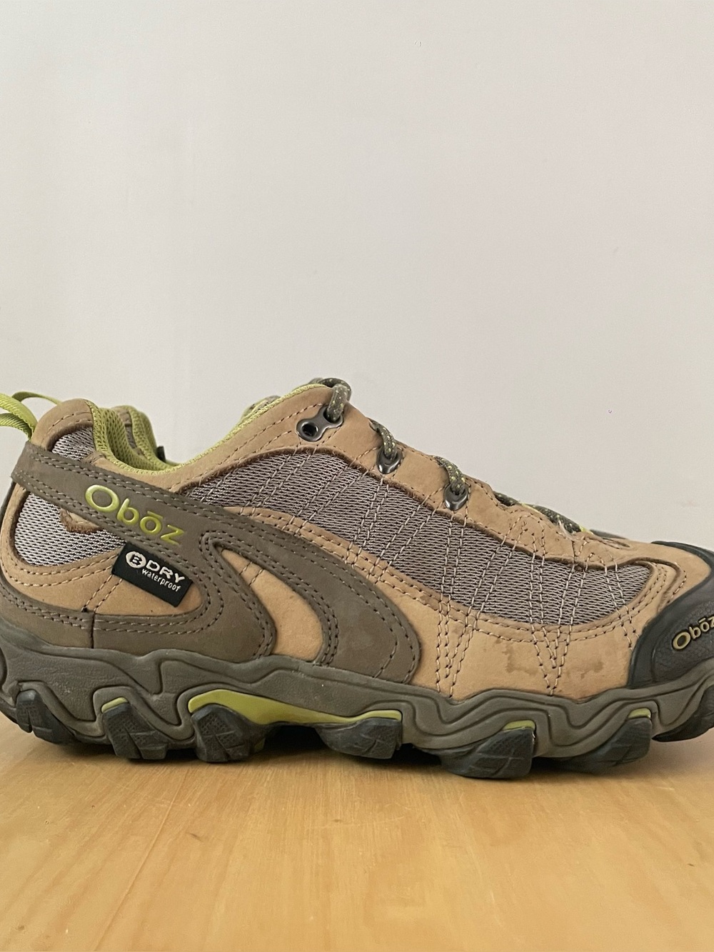 Oboz Phoenix Low B-DRY Women’s Waterproof Hiking Shoe | US 8.5